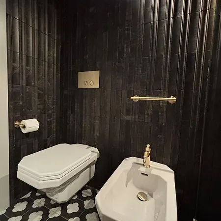 Apartment The Lotus Flower Stylish Renovated In