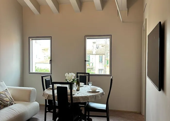 The Lotus Flower Stylish Renovated In 公寓 威尼斯